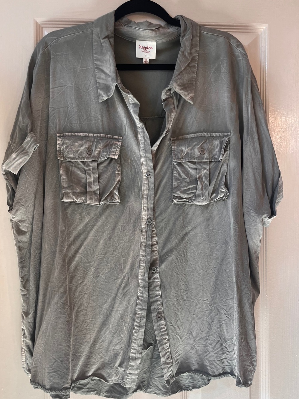 Hayden Relaxed Button-Down Shirt - Light Gray green